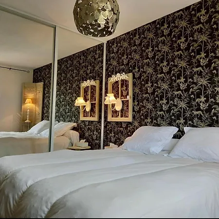 Elegant Duplex, Pool And