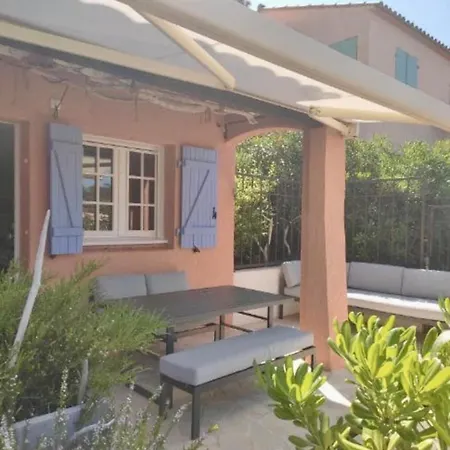 Elegant Duplex, Pool And Nyaraló