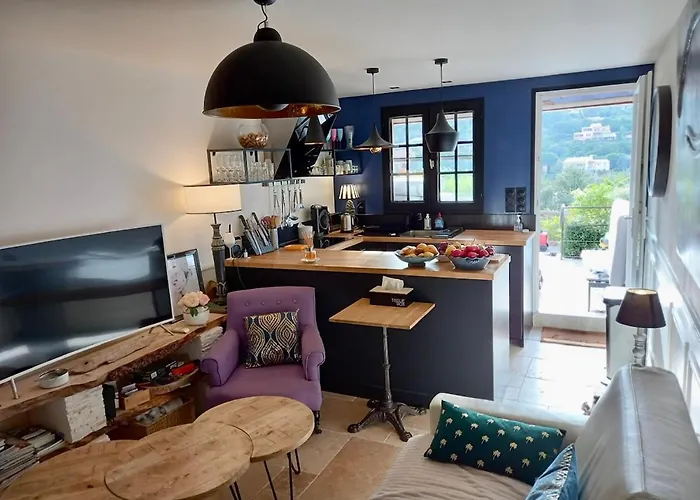 بيت للعطل Elegant Duplex, Pool And *