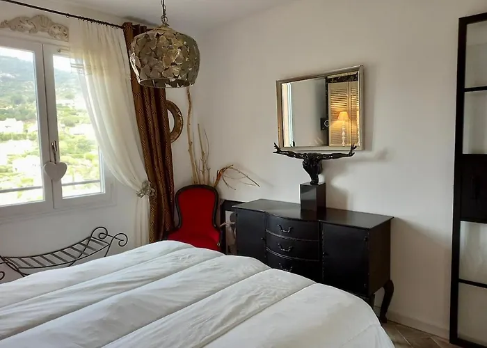 بيت للعطل Elegant Duplex, Pool And روكبرون-سور-أرجينس