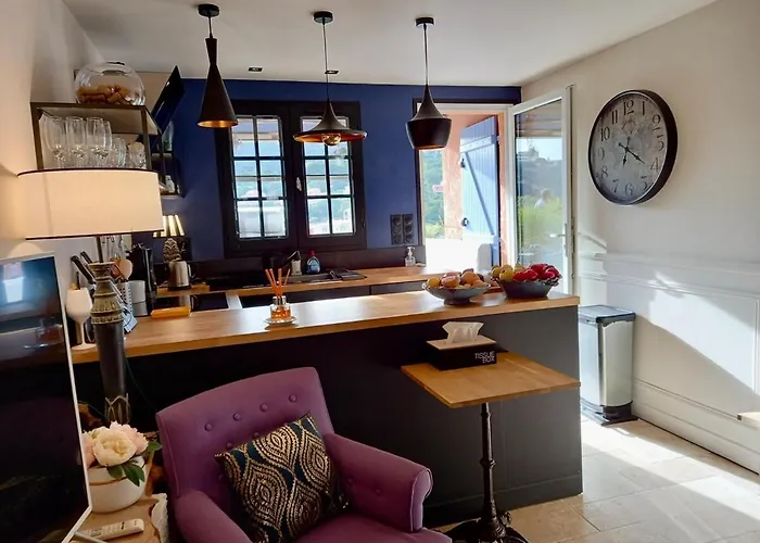 بيت للعطل Elegant Duplex, Pool And روكبرون-سور-أرجينس